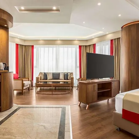 Ramada By Wyndham Karapinar فندق