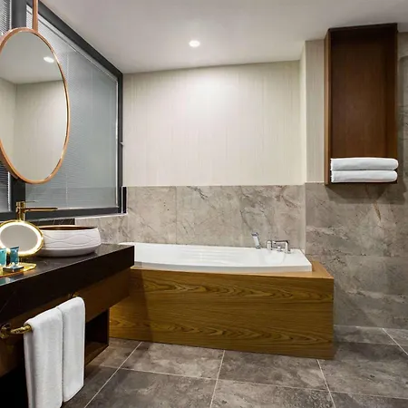 فندق Ramada By Wyndham Karapinar 3*